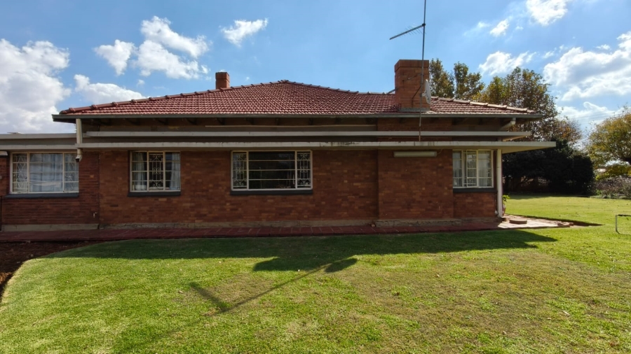5 Bedroom Property for Sale in Hennenman Free State